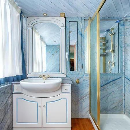 Joivy Charming 2-bedroom With Sea View Terrace In *
