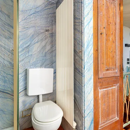 Joivy Charming 2-bedroom With Sea View Terrace In アパート *