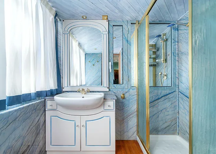 Joivy Charming 2-bedroom With Sea View Terrace In *